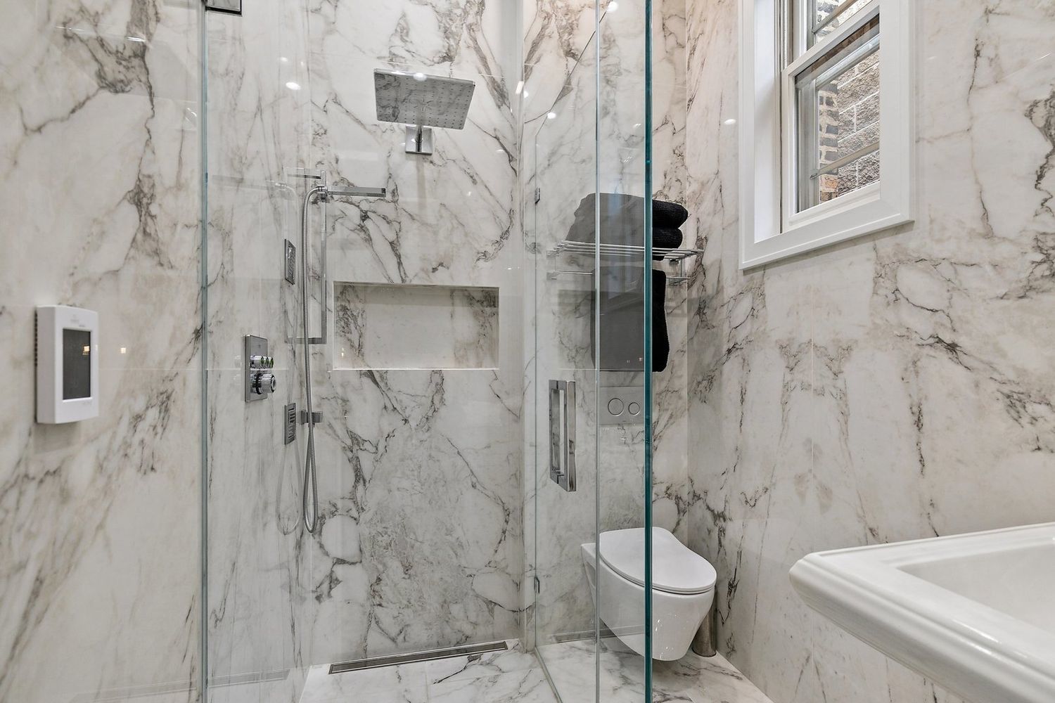 2646 N SEMINARY Avenue Unit: 3