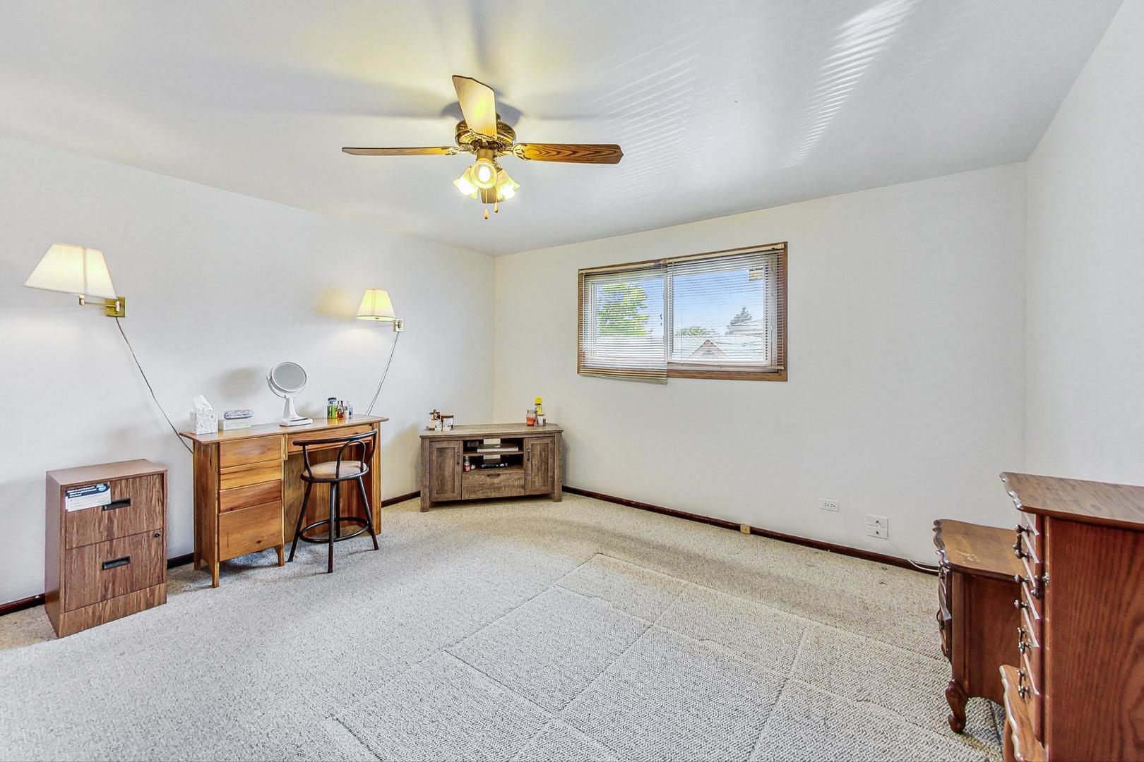8914 W 170th Street