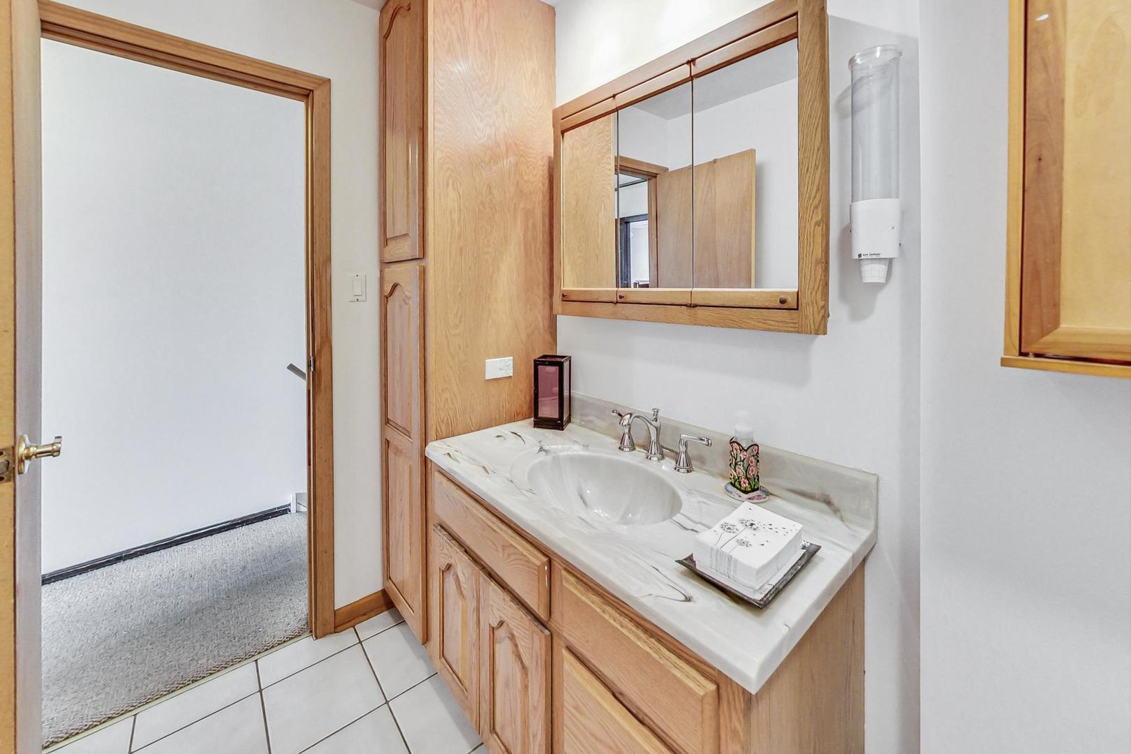 8914 W 170th Street