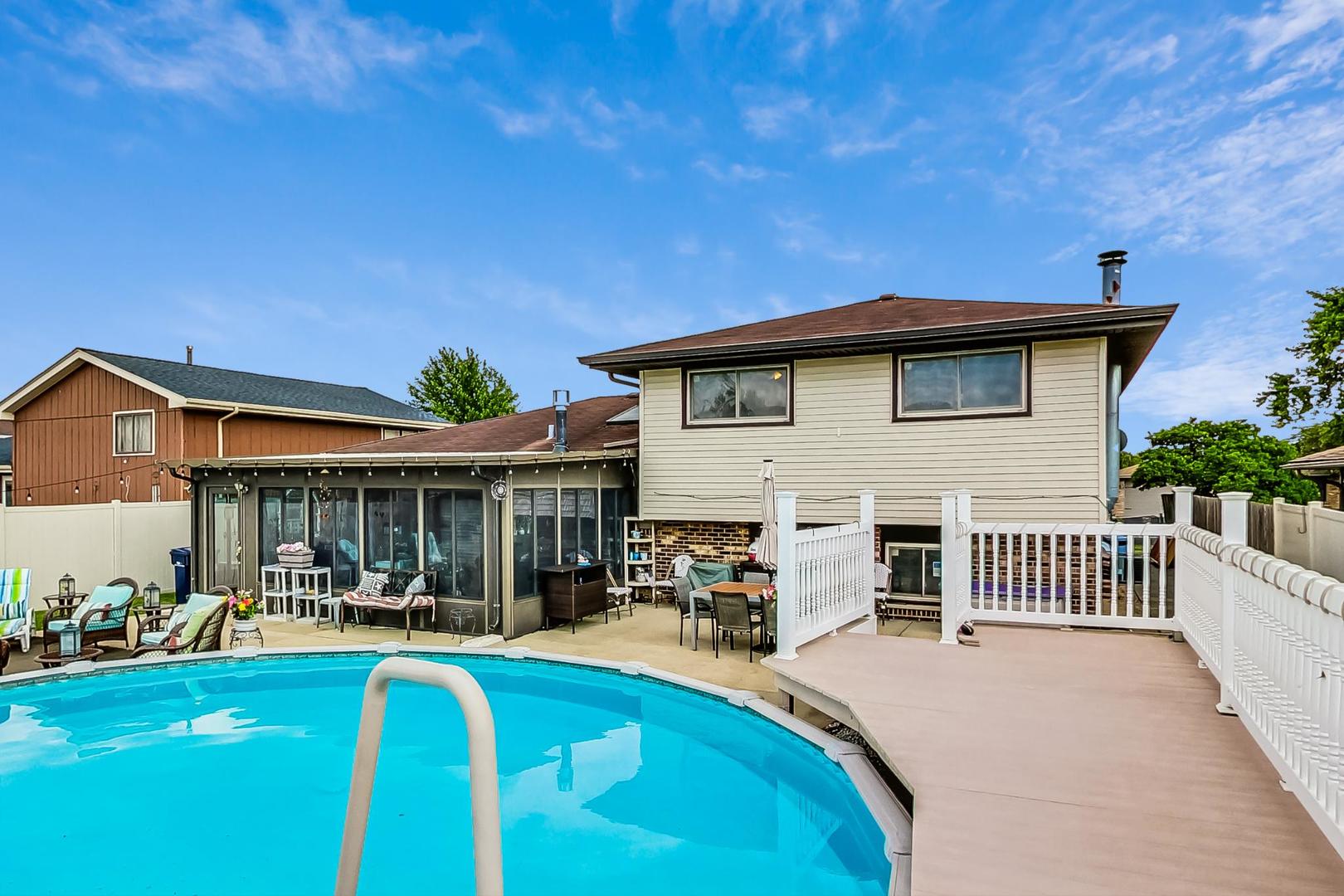 8914 W 170th Street