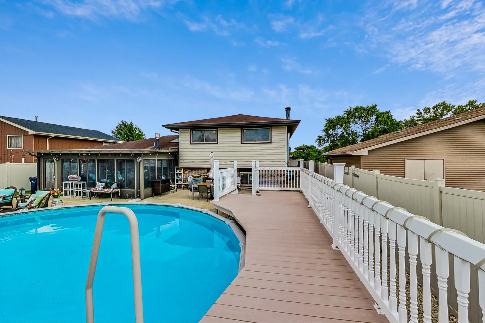 8914 W 170th Street