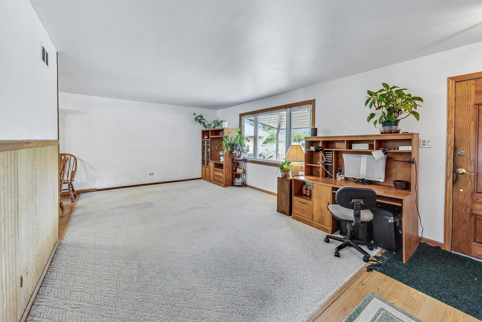 8914 W 170th Street
