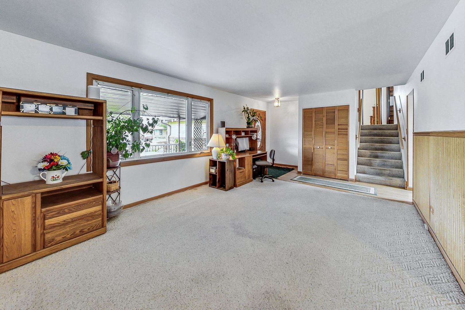 8914 W 170th Street