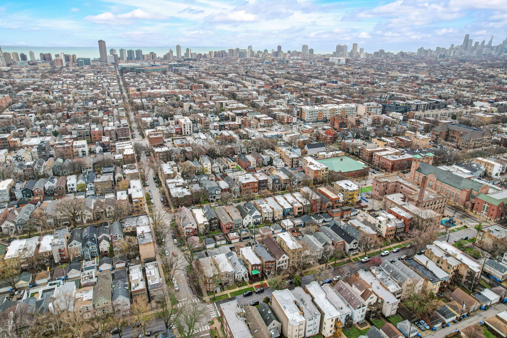 3655 N Hermitage Avenue