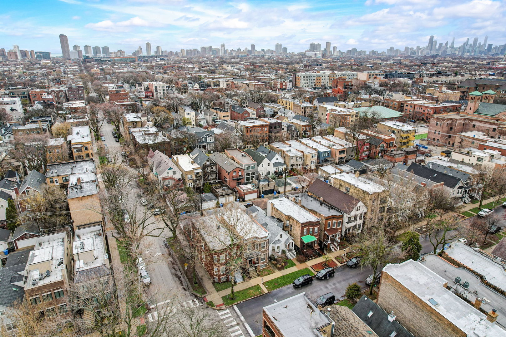 3655 N Hermitage Avenue