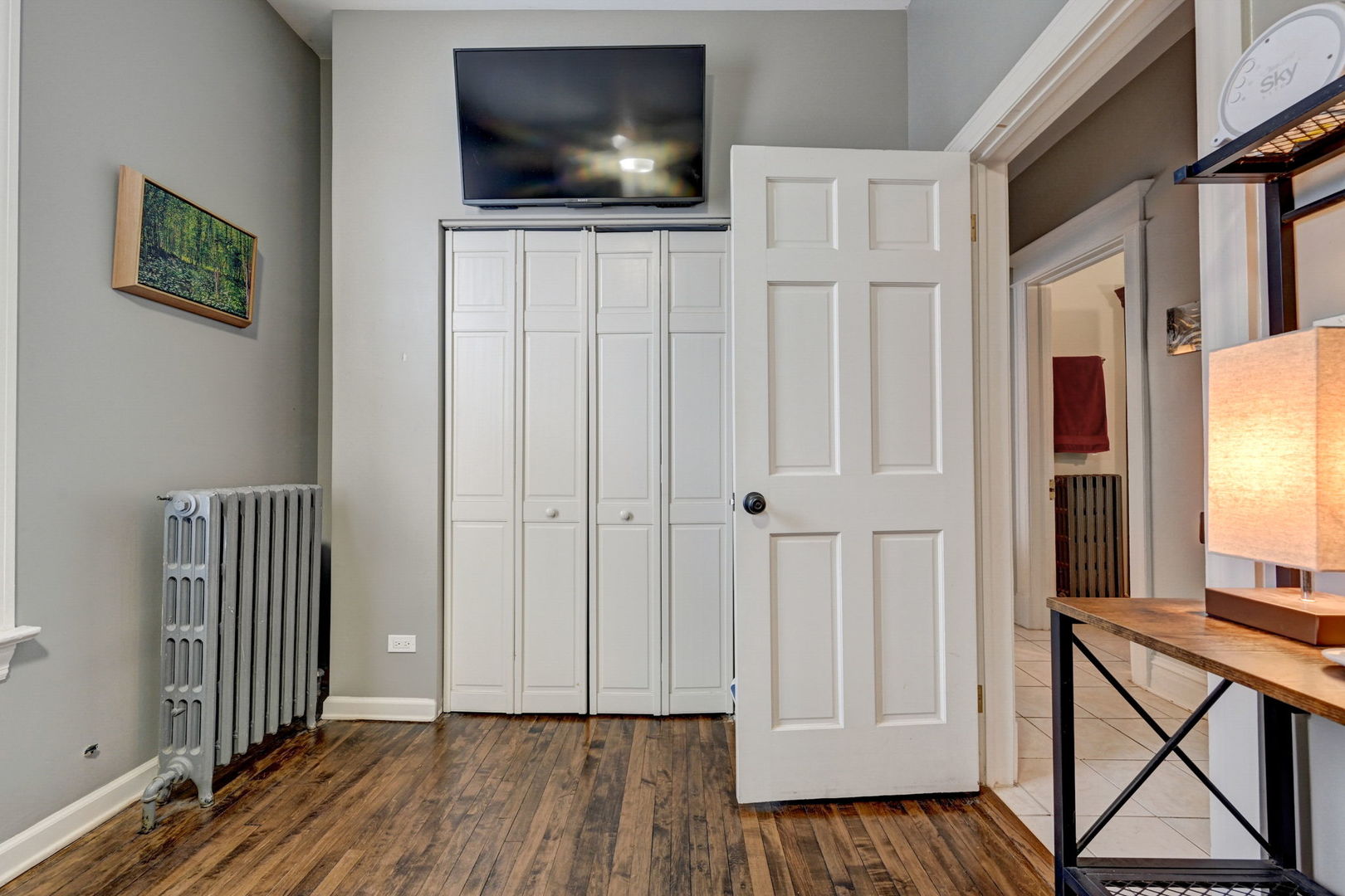 3655 N Hermitage Avenue