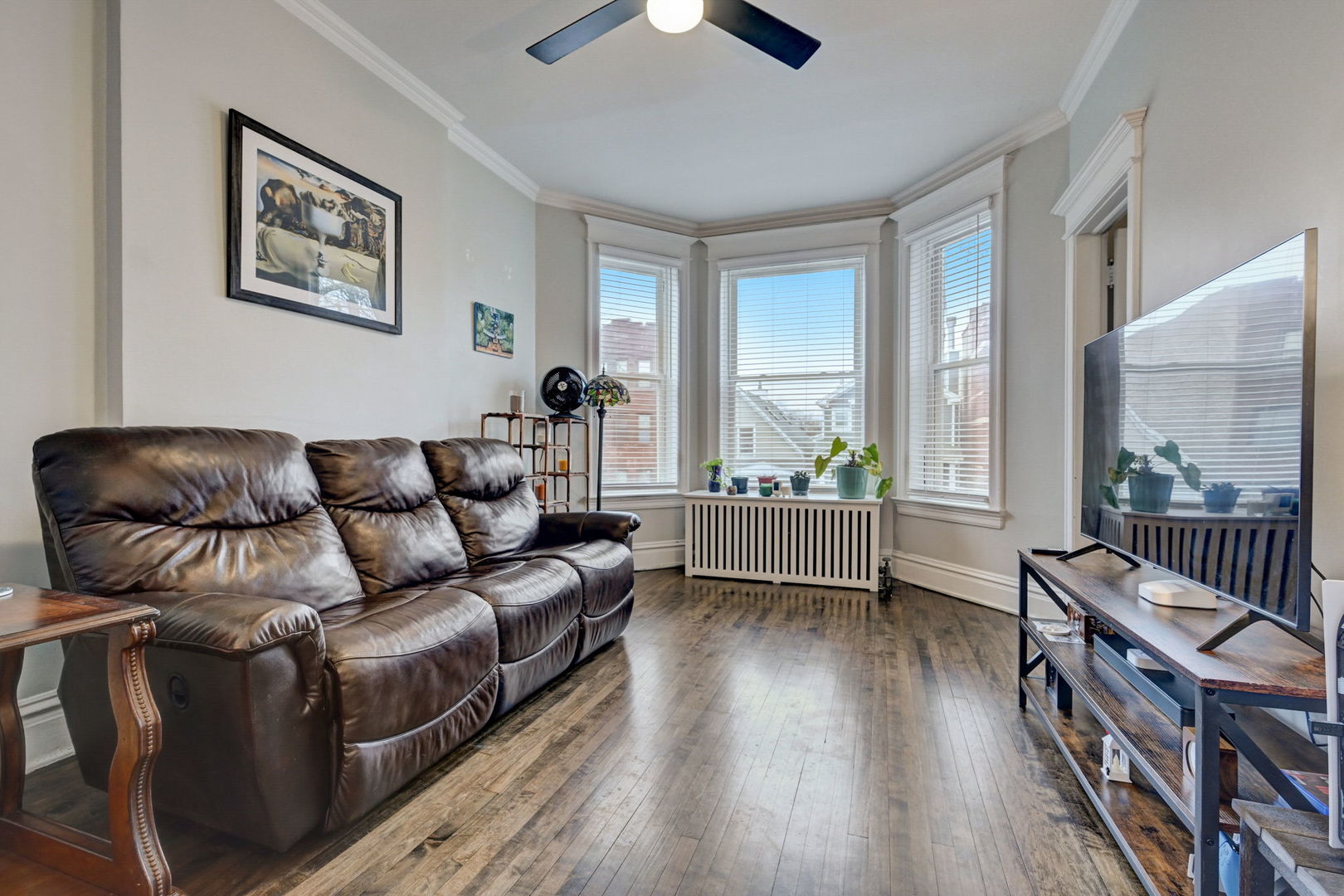 3655 N Hermitage Avenue