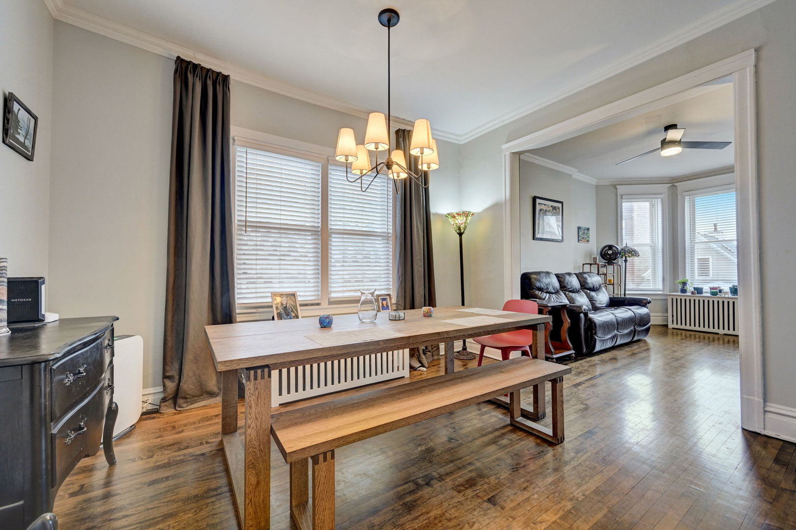 3655 N Hermitage Avenue