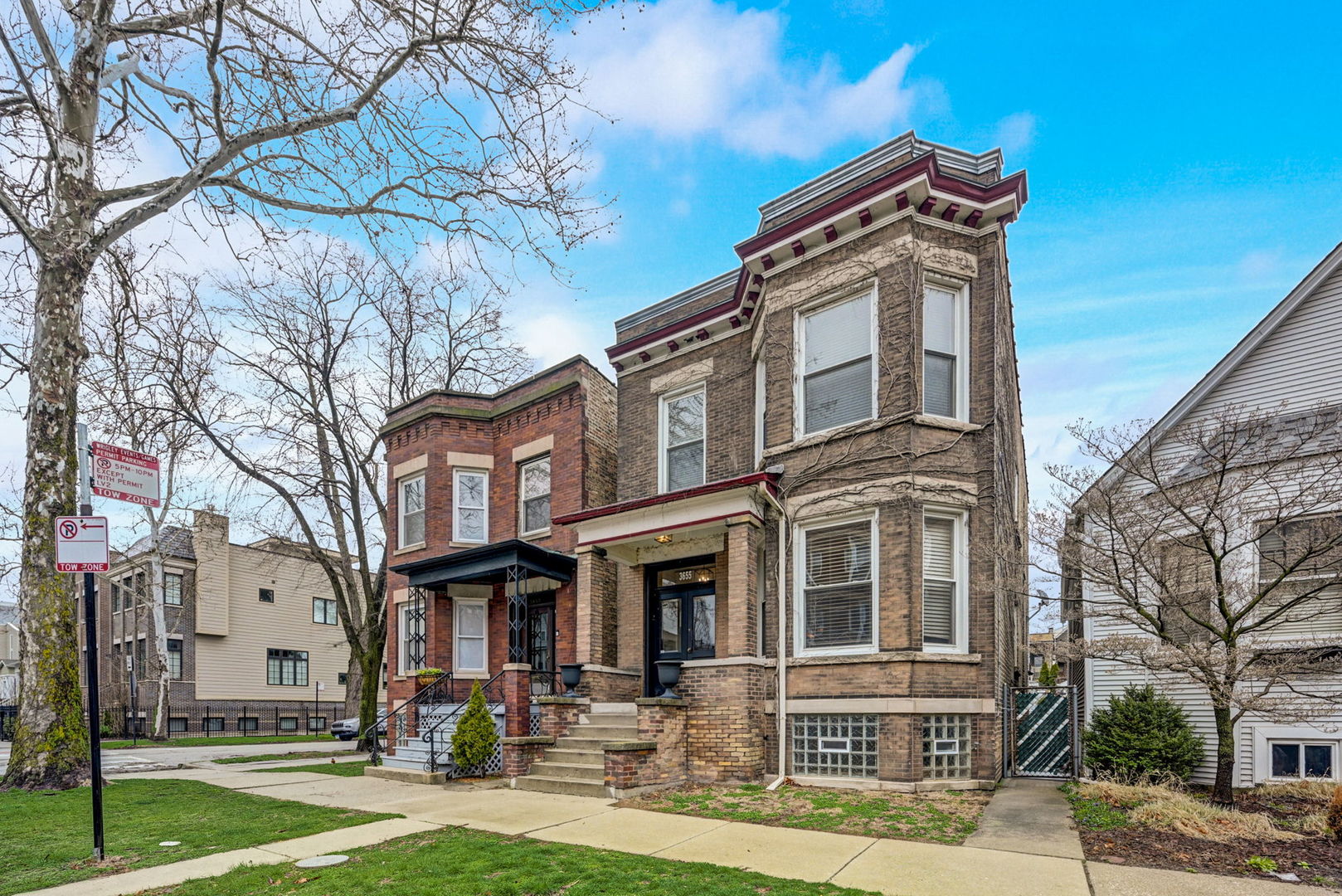 3655 N Hermitage Avenue