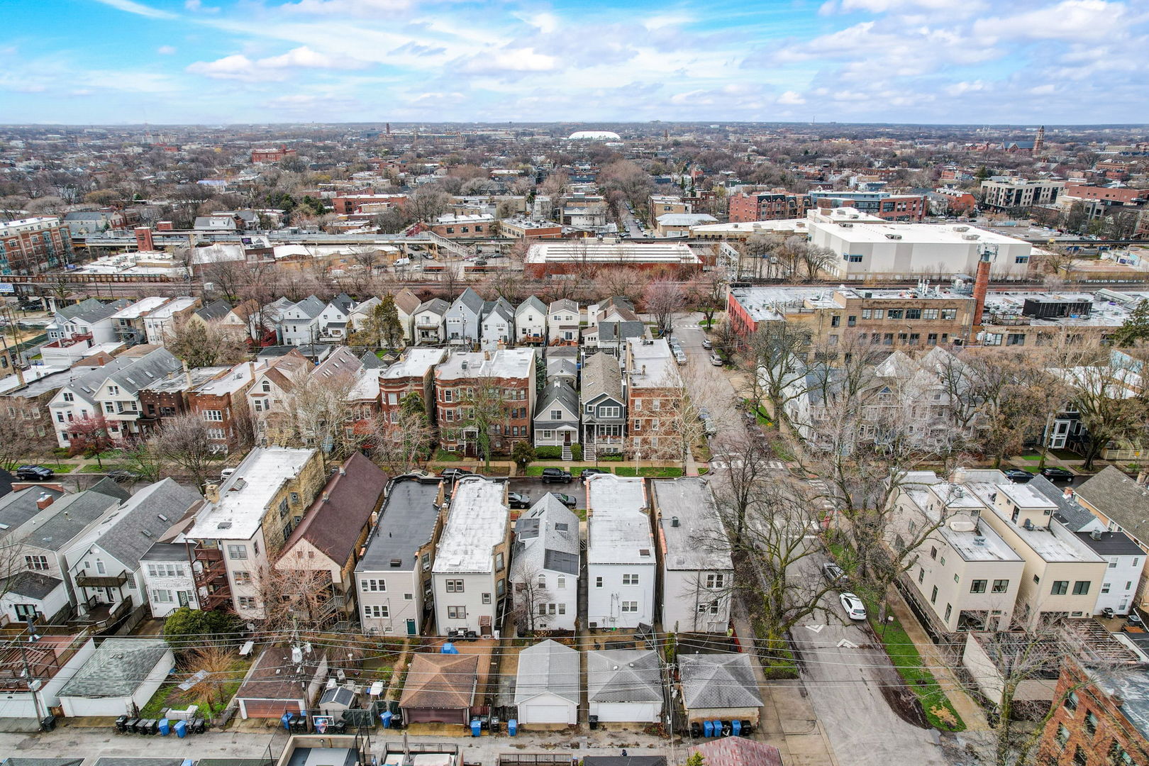 3655 N Hermitage Avenue