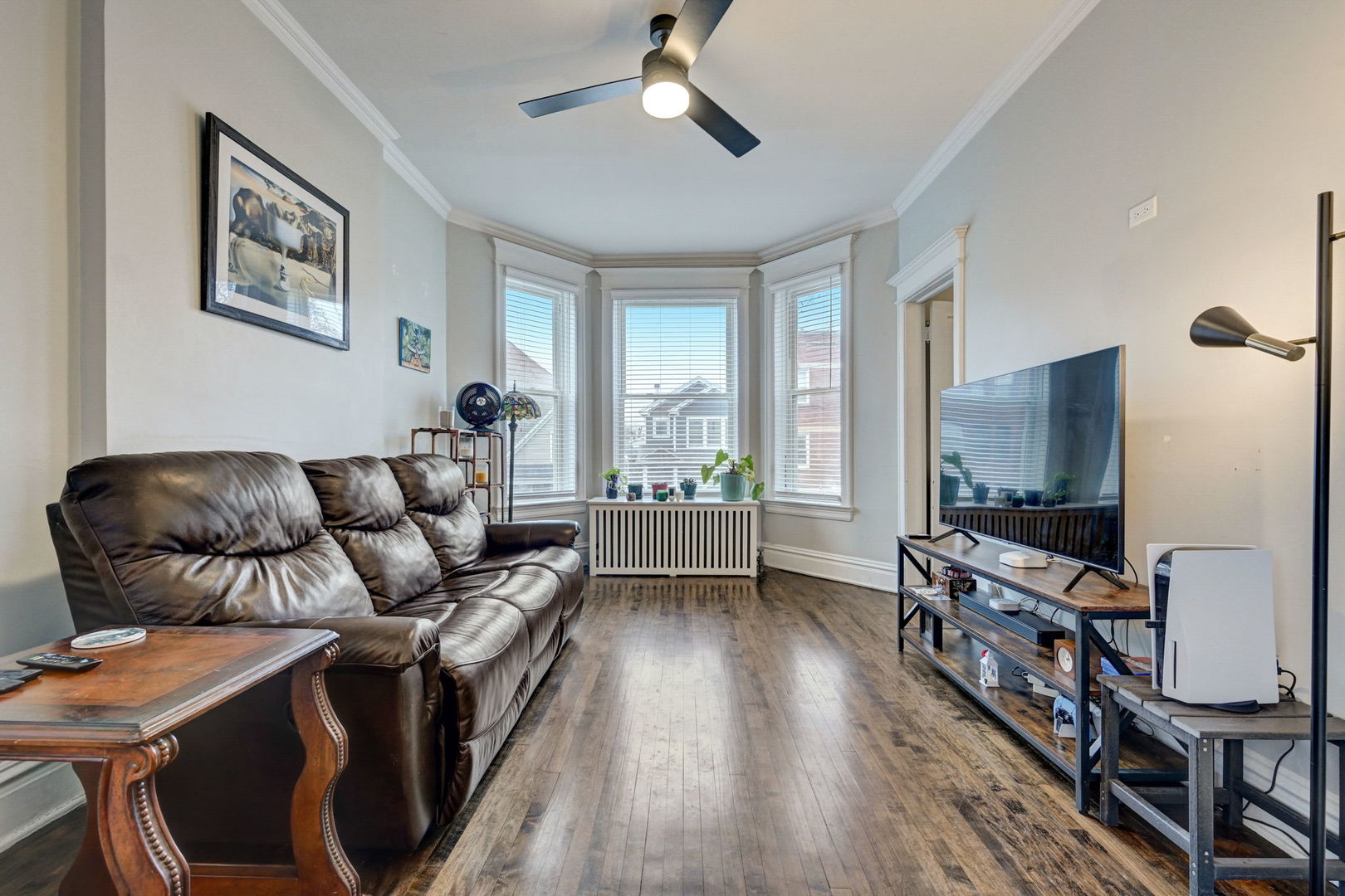 3655 N Hermitage Avenue