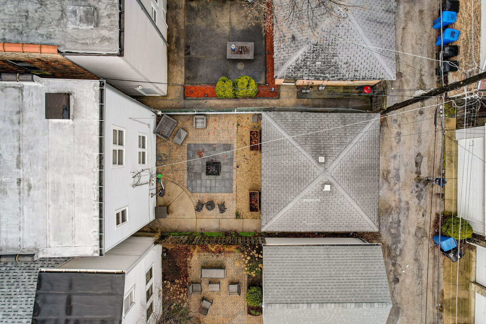 3655 N Hermitage Avenue