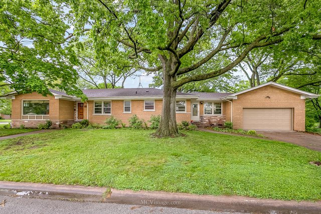 2712 Emelia Court