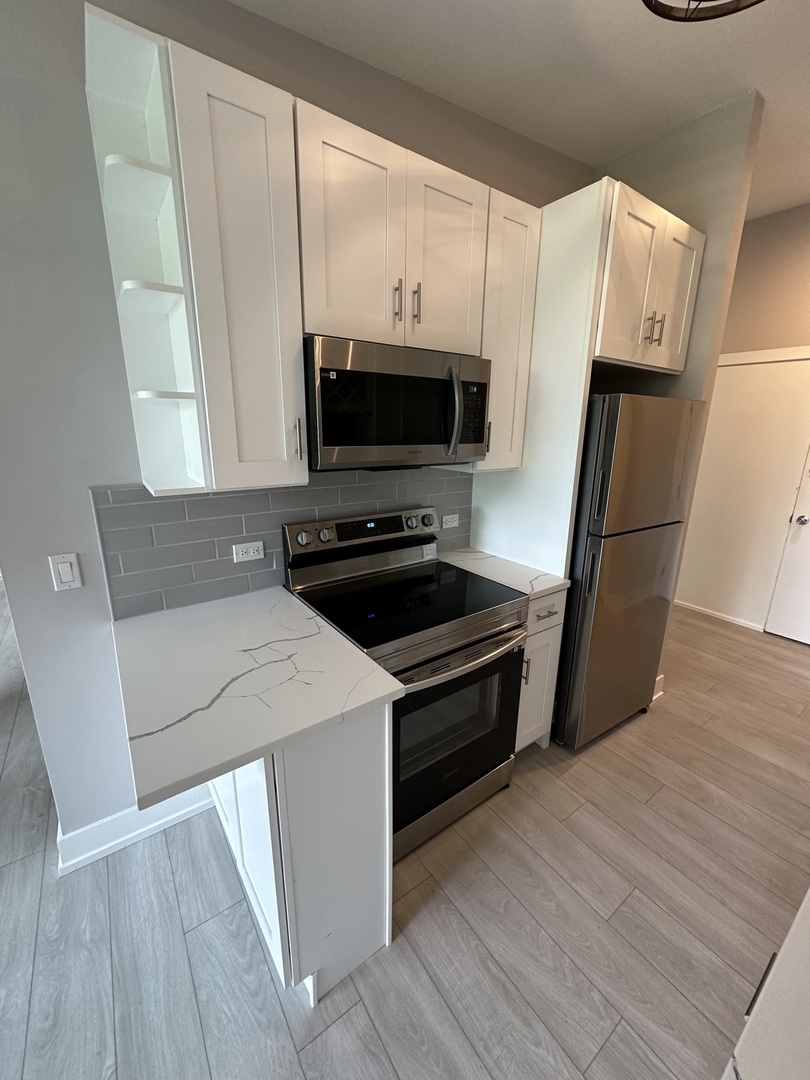 5700 Hillcrest Lane Unit: 3J