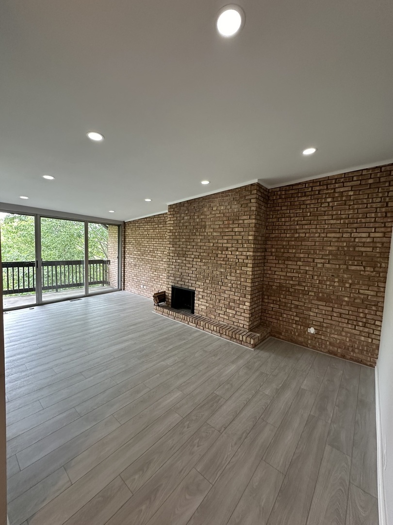 5700 Hillcrest Lane Unit: 3J
