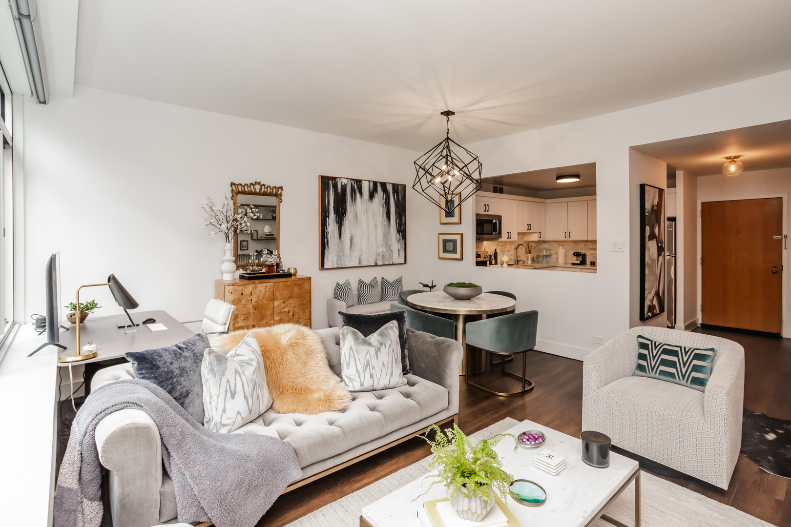 211 E Ohio Street Unit: 507