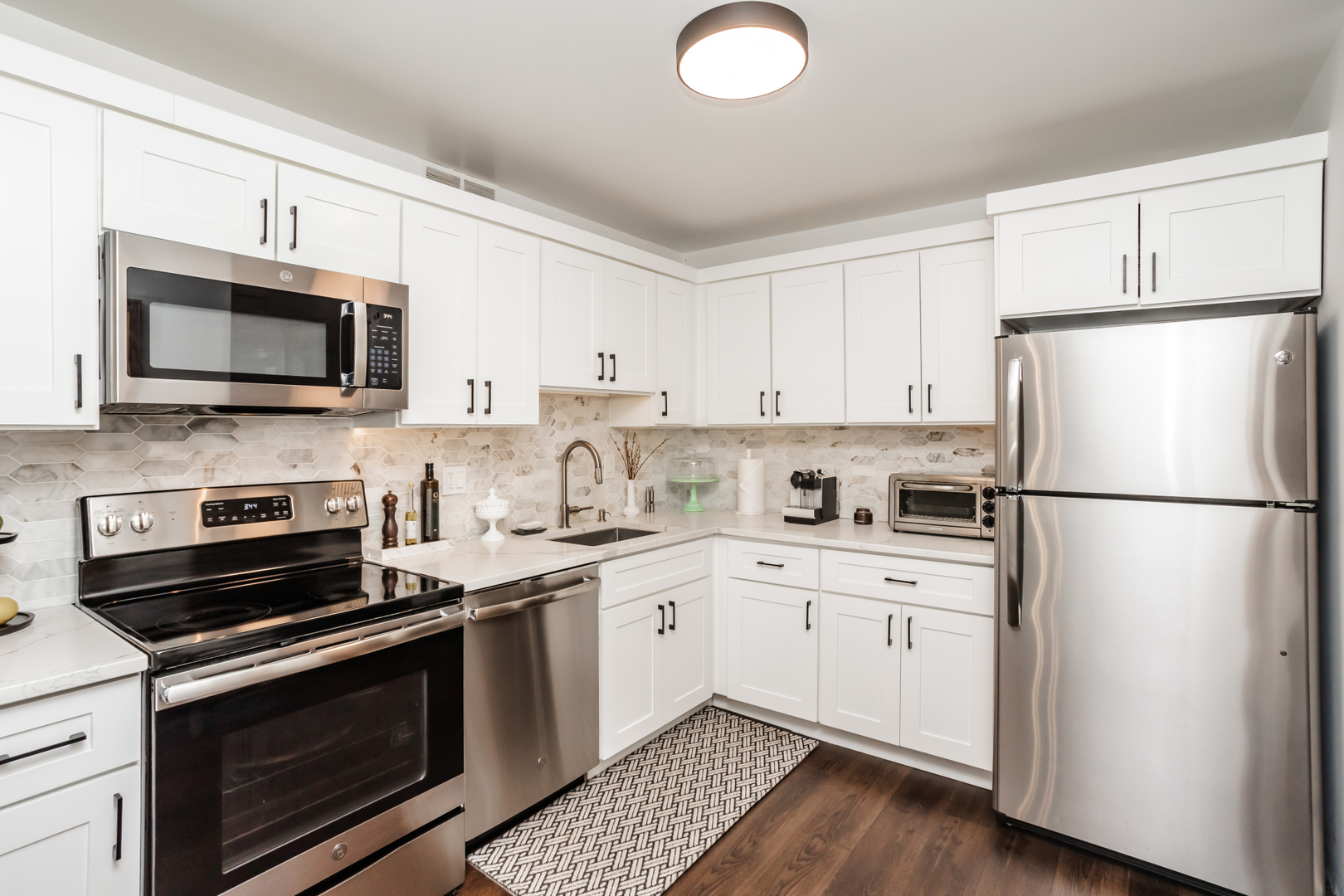 211 E Ohio Street Unit: 507