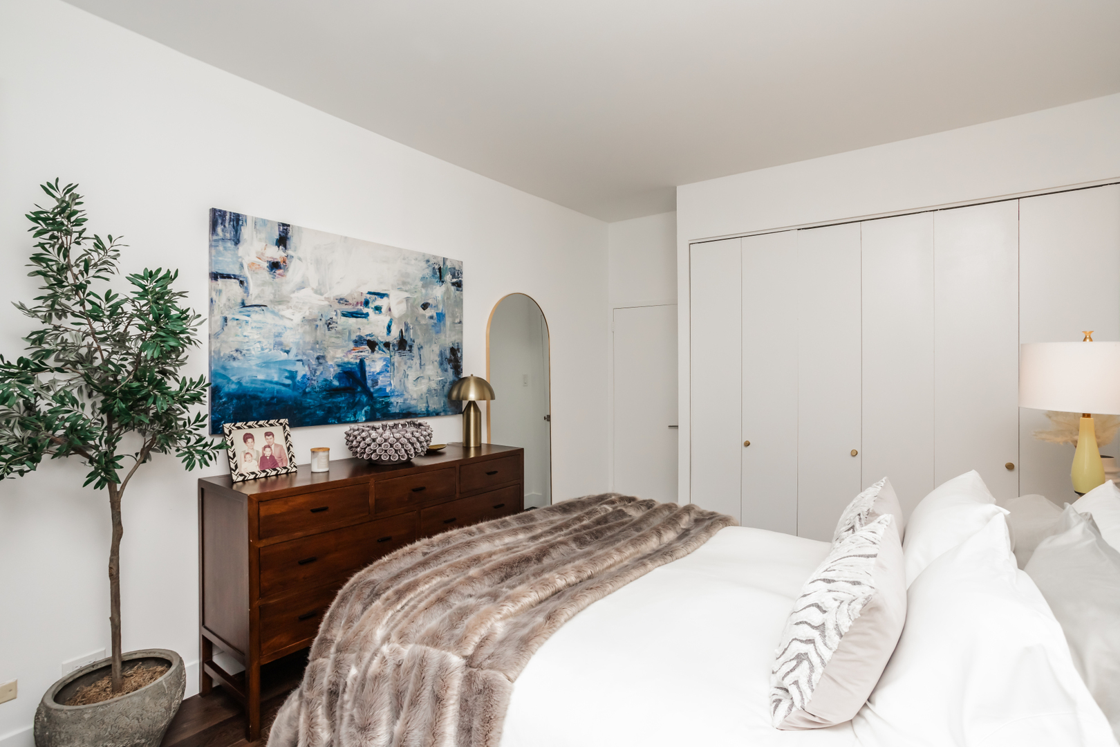 211 E Ohio Street Unit: 507
