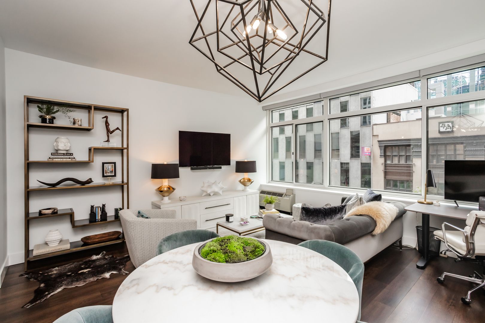 211 E Ohio Street Unit: 507