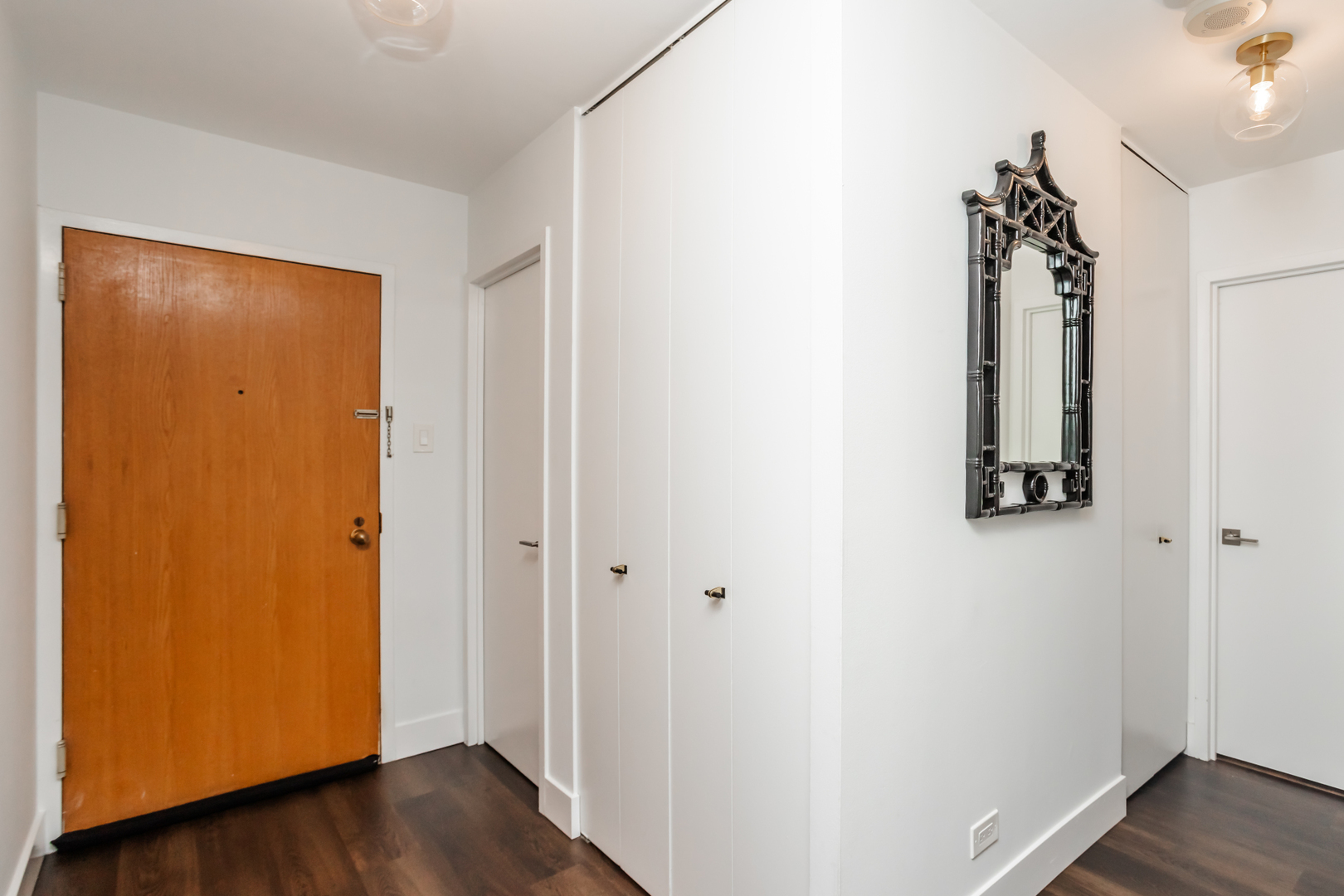 211 E Ohio Street Unit: 507