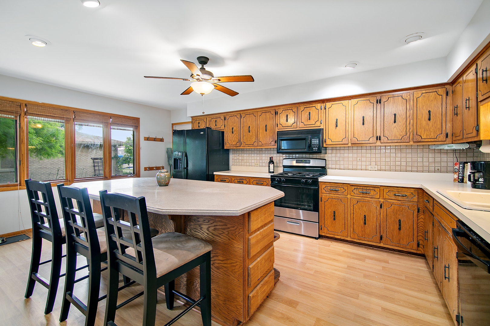 6937 Coachwood Trail