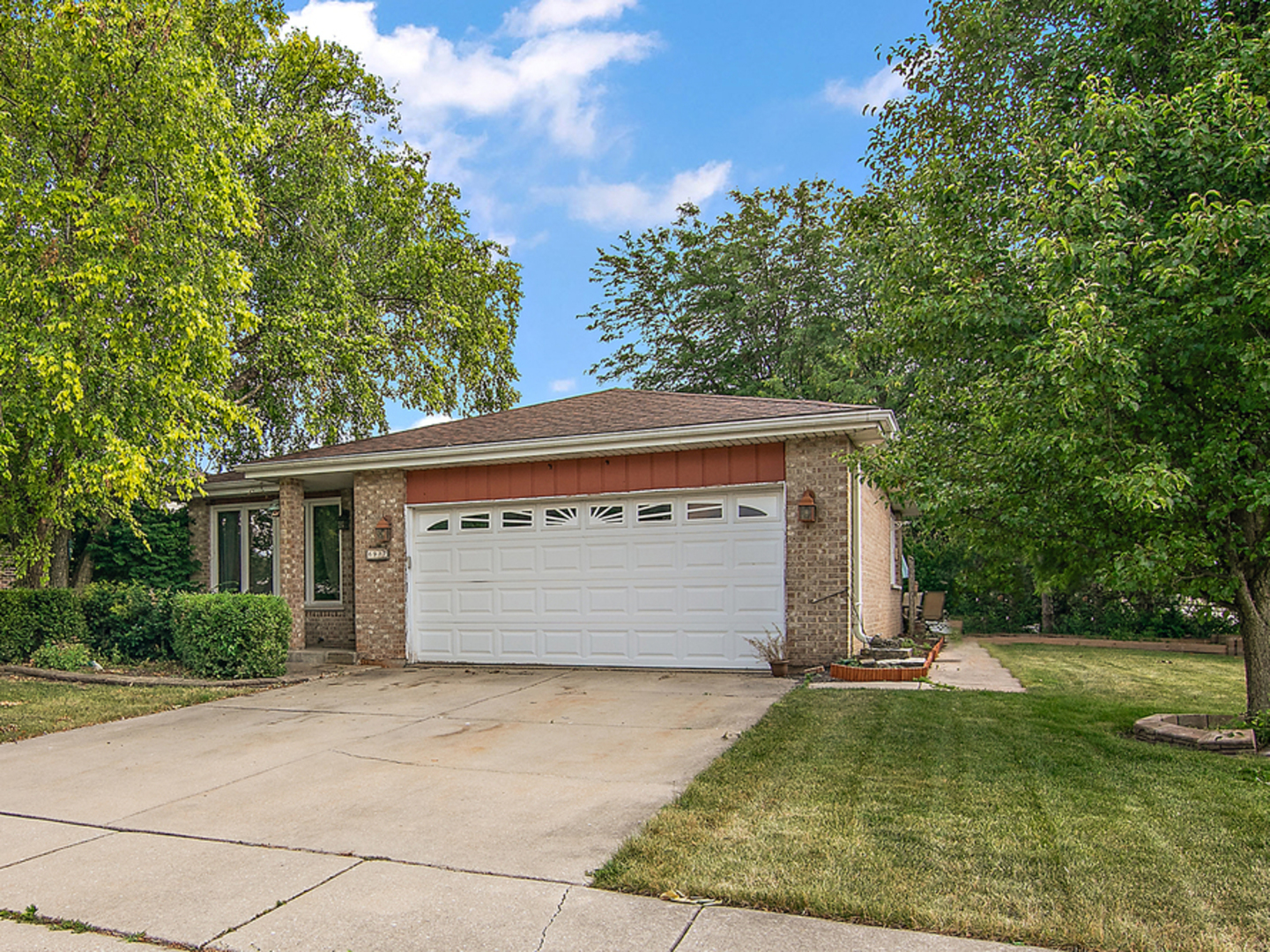 6937 Coachwood Trail