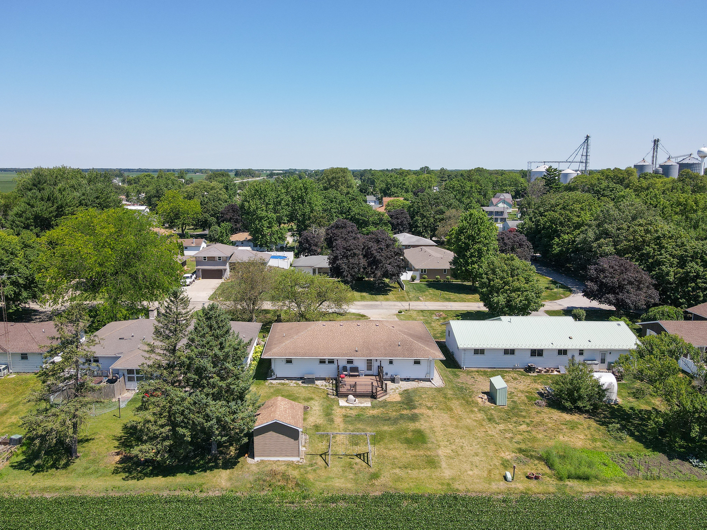 111 Countryside Lane N