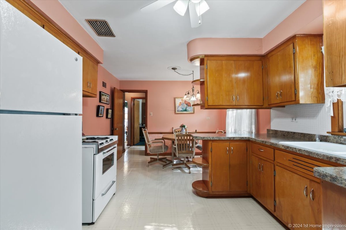 2535 W 103rd Street