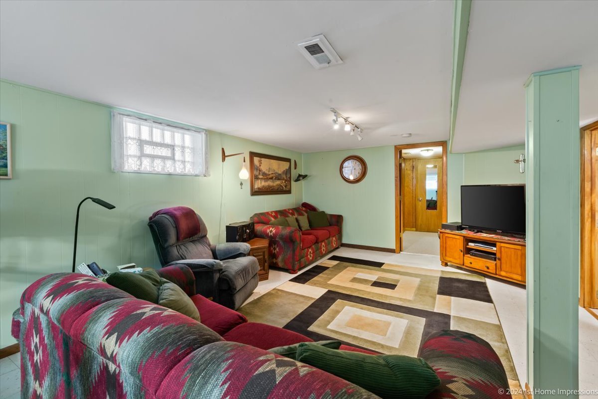 2535 W 103rd Street
