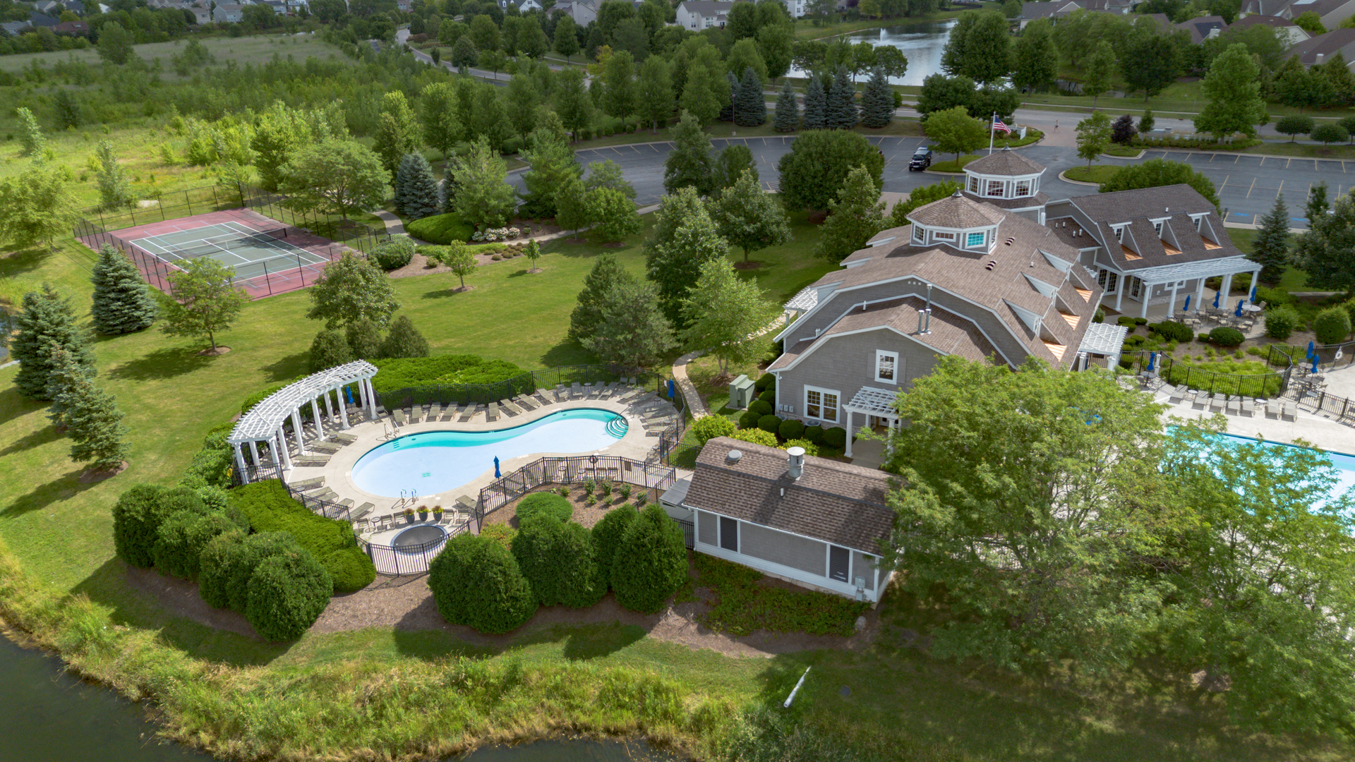 153 Lakeshore Drive