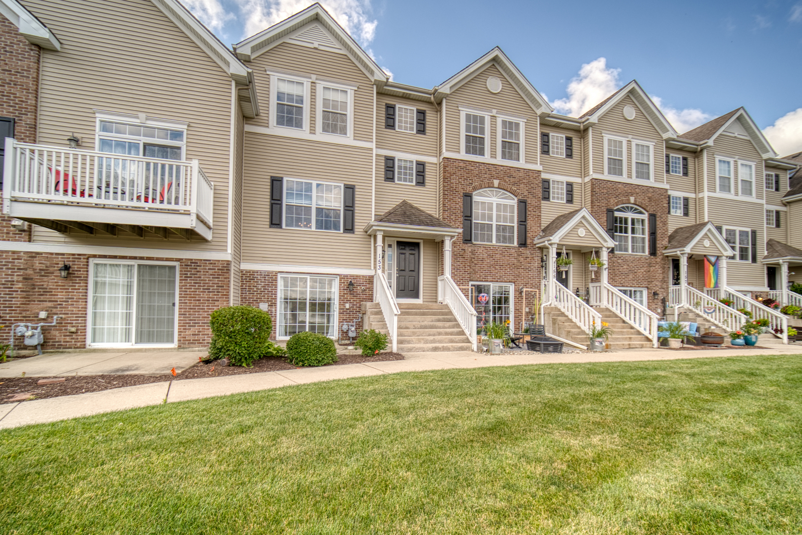 153 Lakeshore Drive
