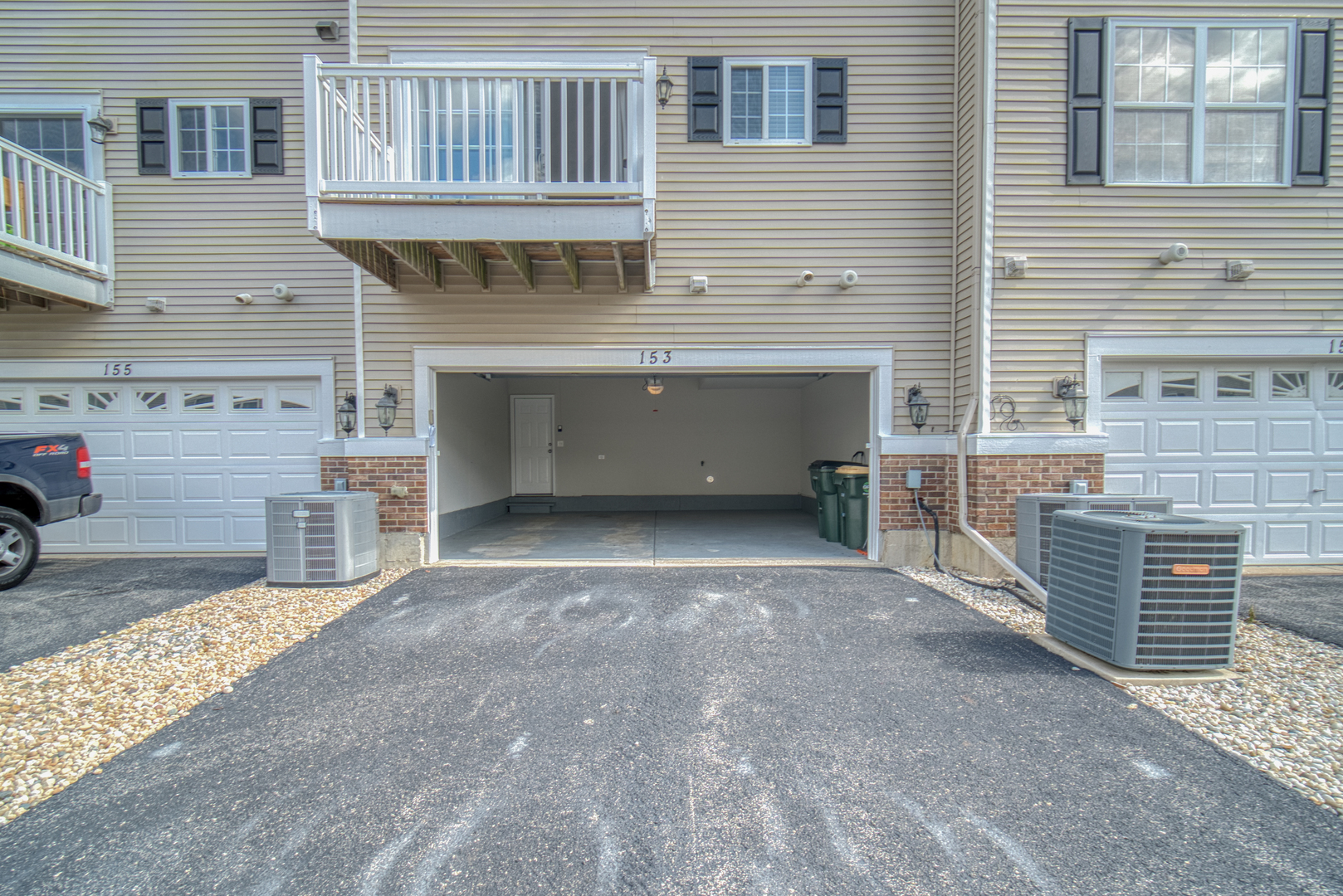 153 Lakeshore Drive