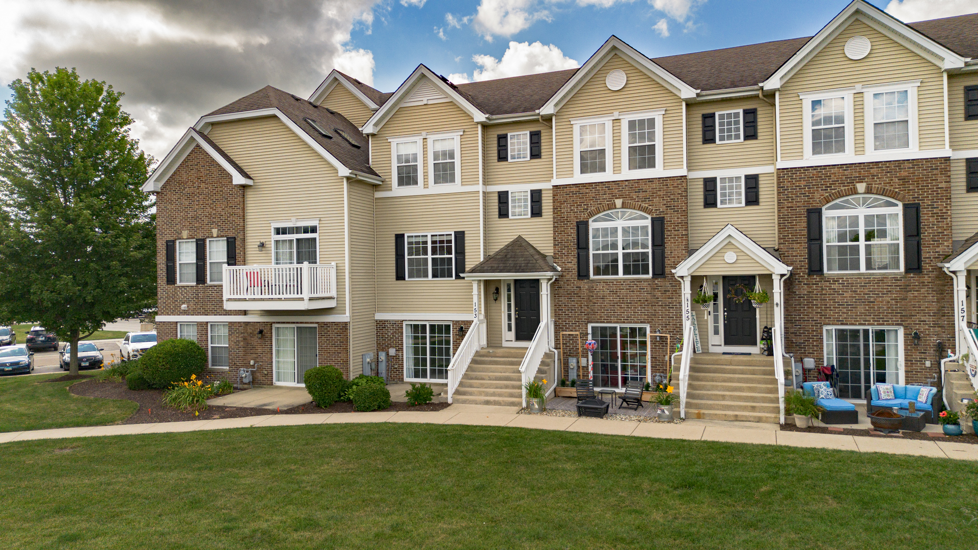 153 Lakeshore Drive