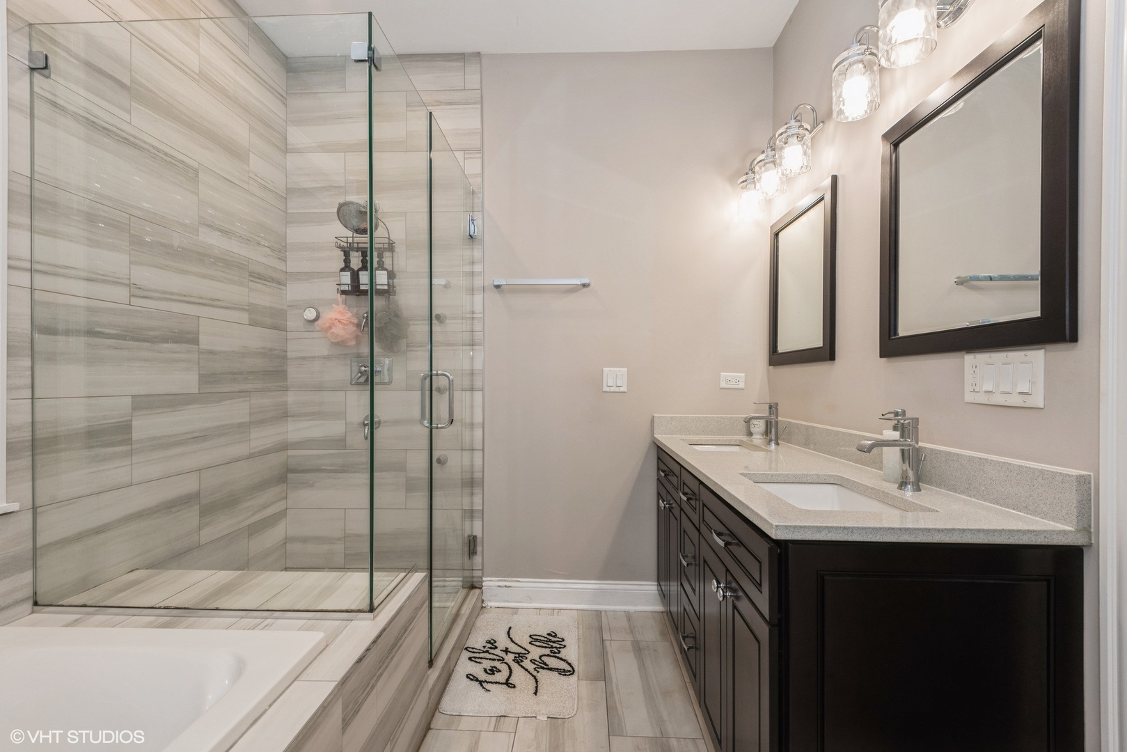 646 N Oakley Boulevard Unit: 1