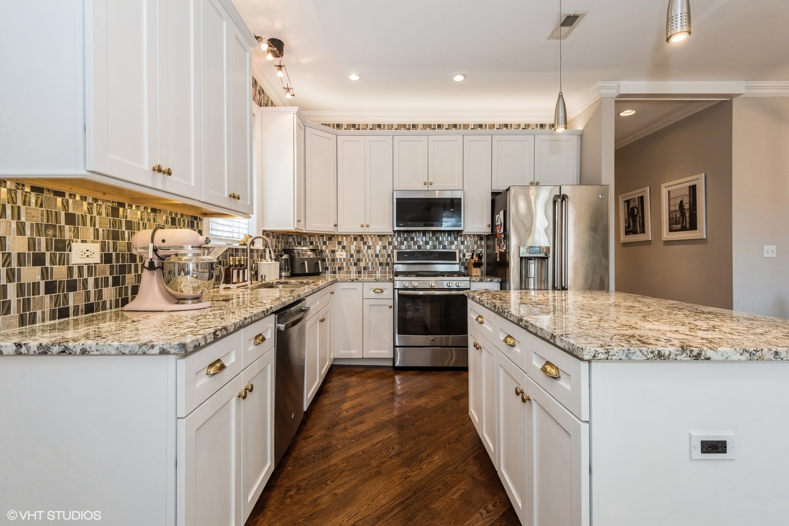 646 N Oakley Boulevard Unit: 1