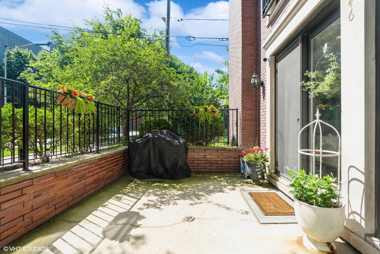 646 N Oakley Boulevard Unit: 1
