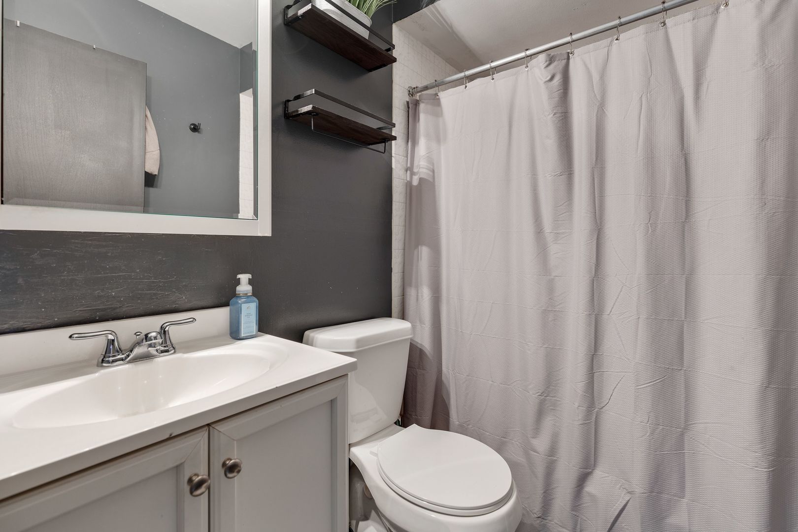 4913 W 109th Street Unit: 203