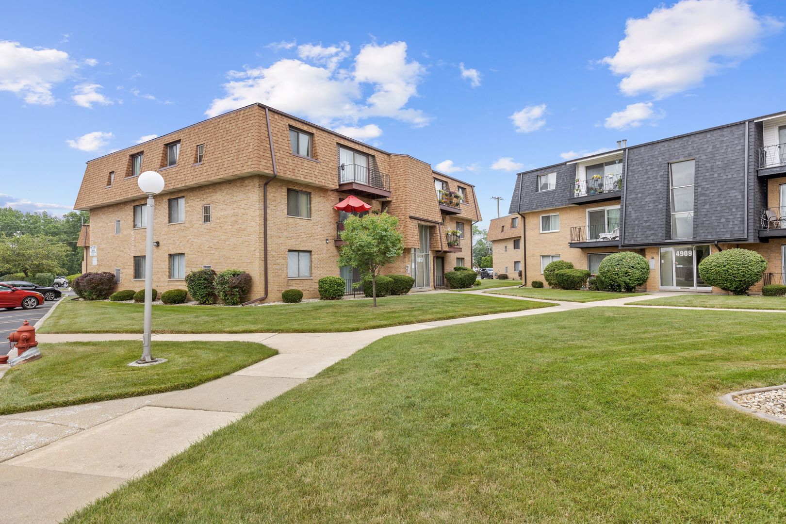 4913 W 109th Street Unit: 203
