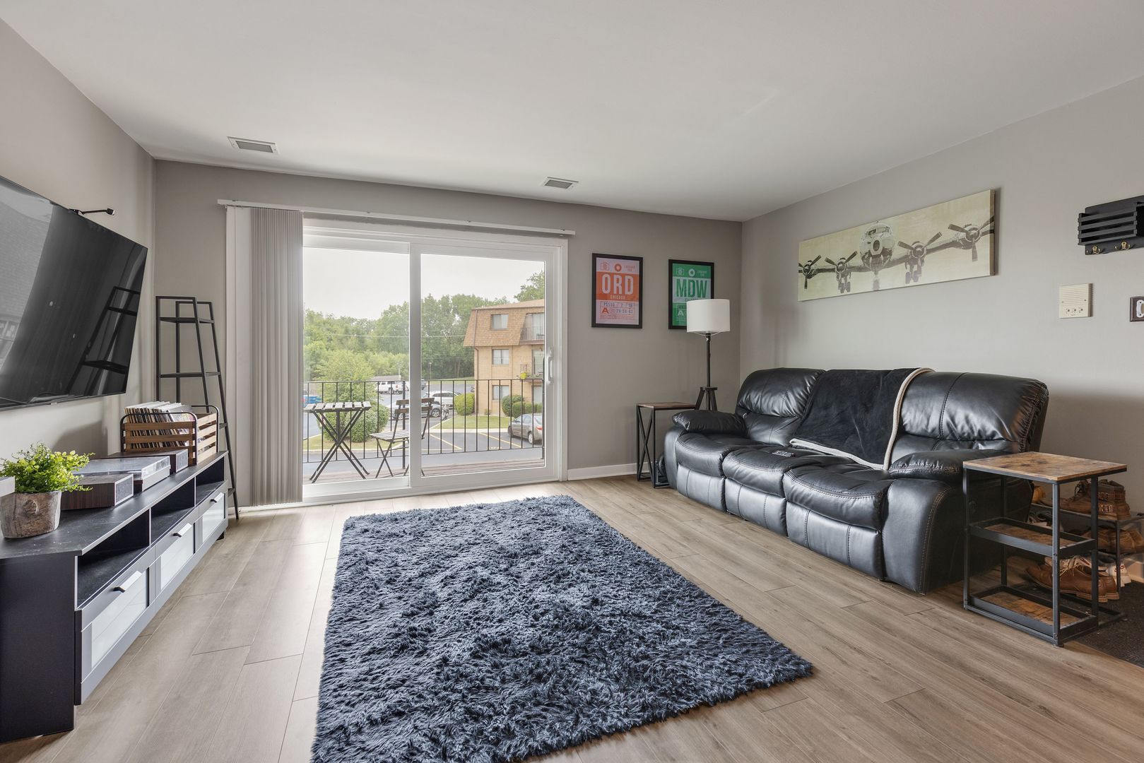 4913 W 109th Street Unit: 203