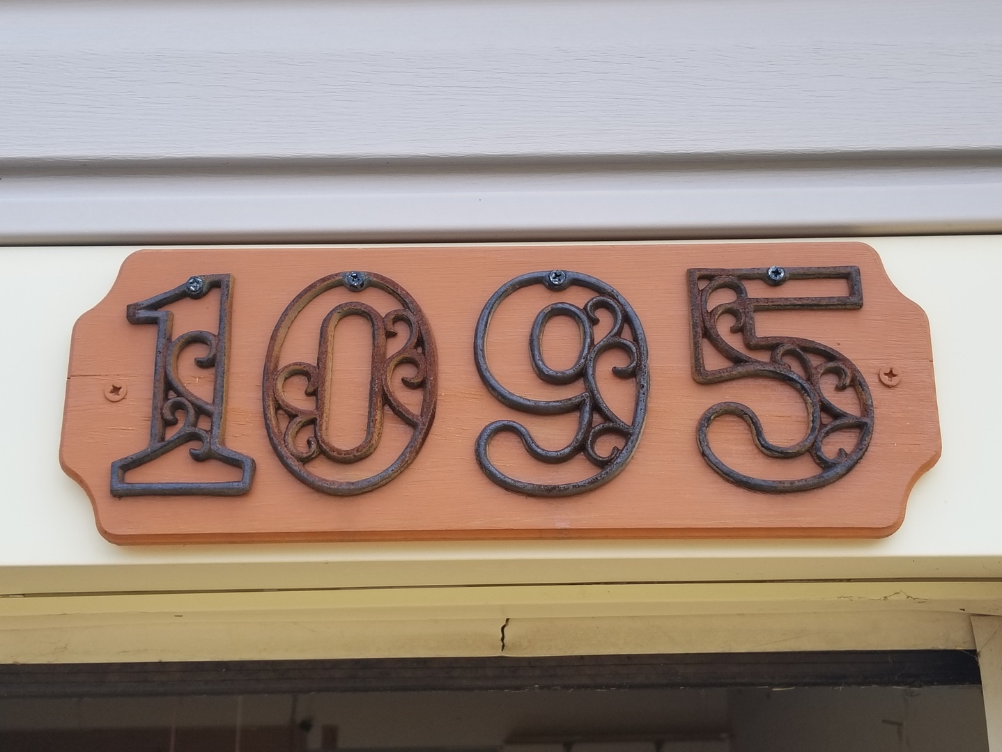 1095 Pheasant Run Lane