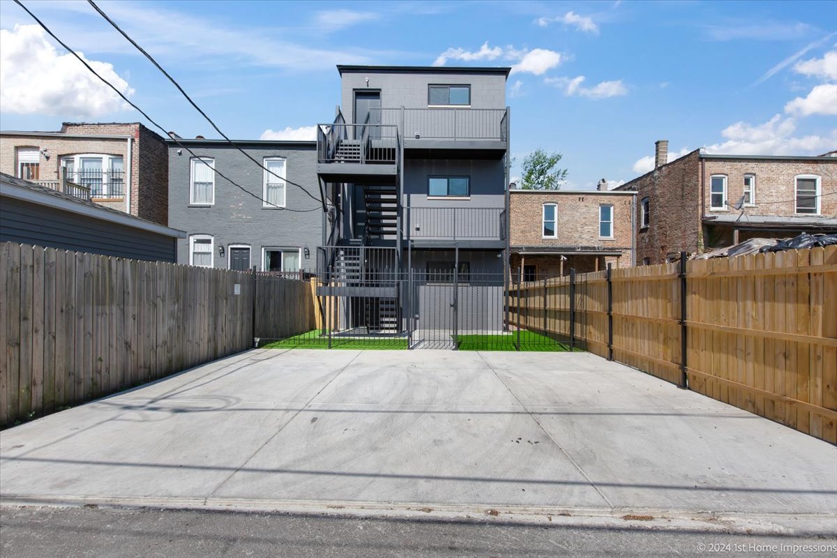 6517 S Drexel Avenue