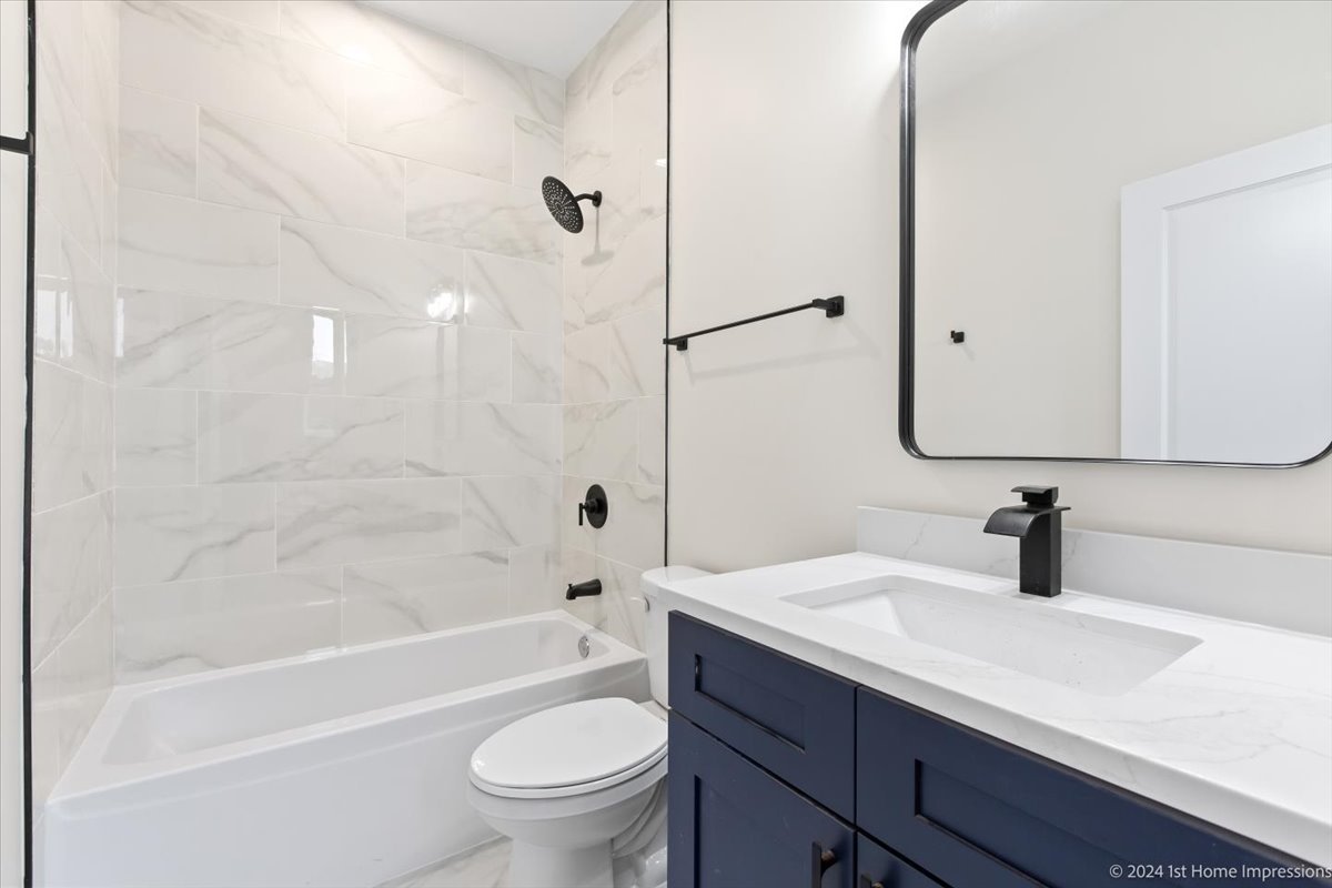 6517 S Drexel Avenue