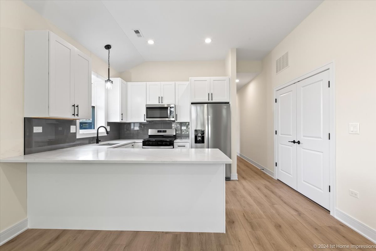 6517 S Drexel Avenue