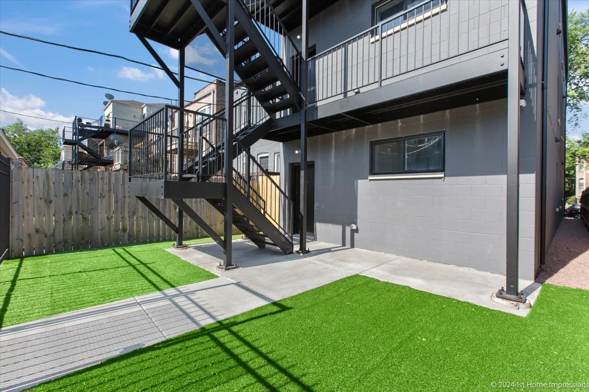 6517 S Drexel Avenue