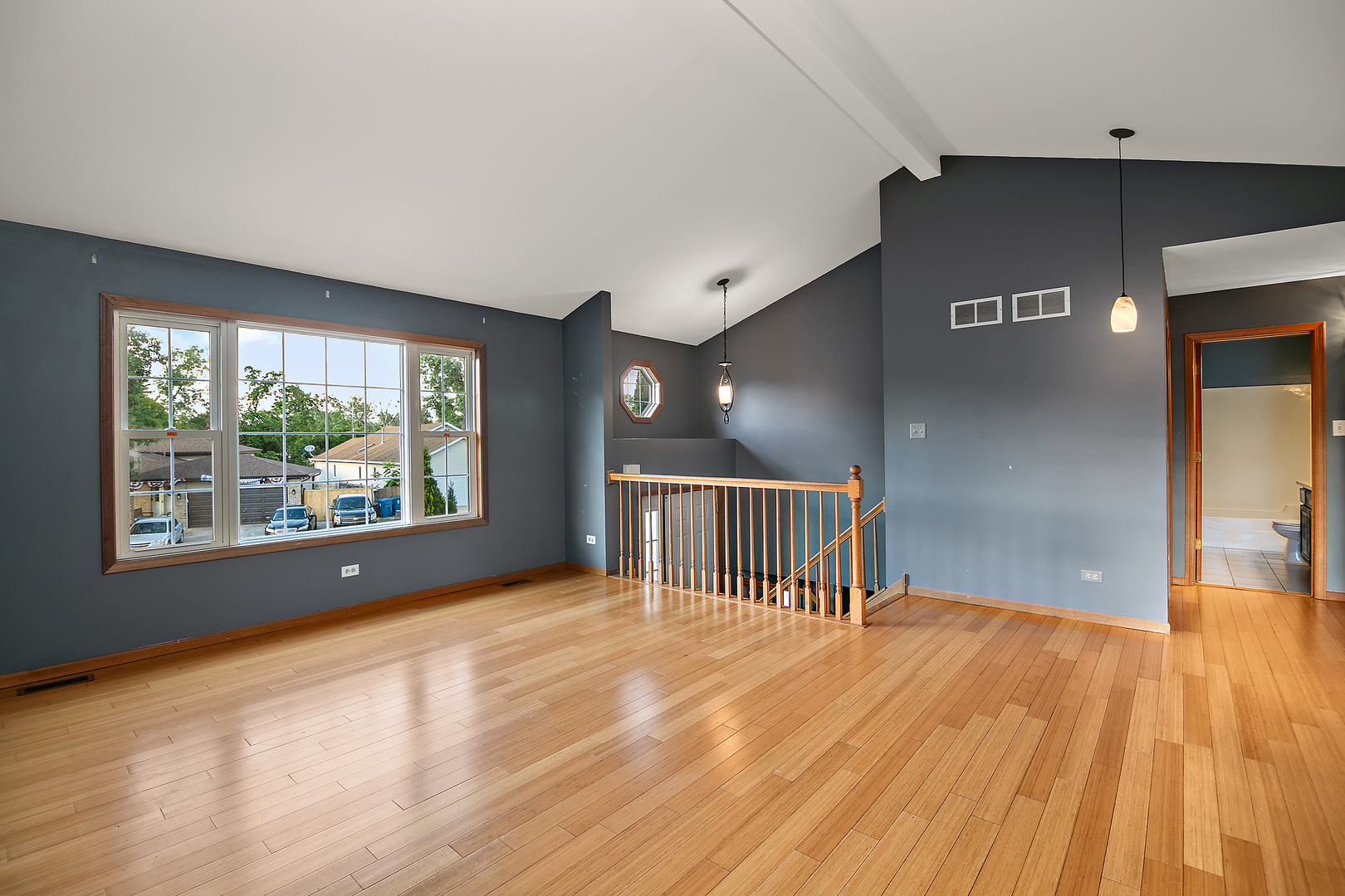 190 Knollwood Drive