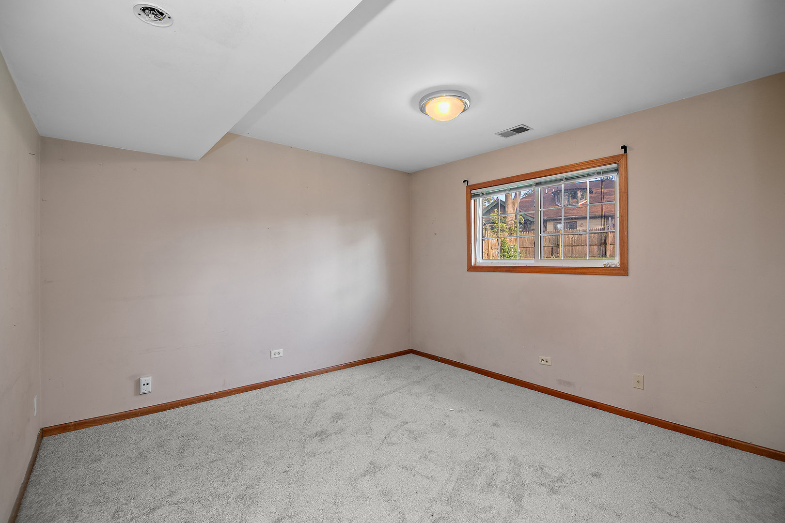 190 Knollwood Drive