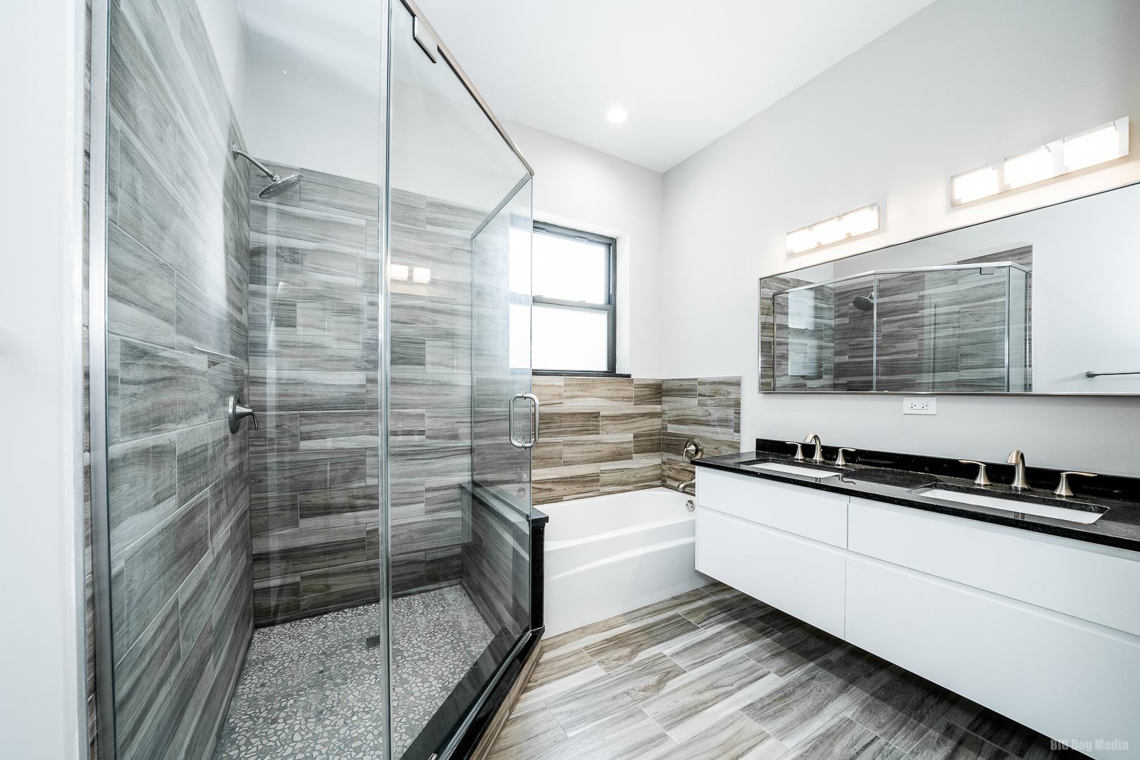 4453 S Lake Park Avenue Unit: 2