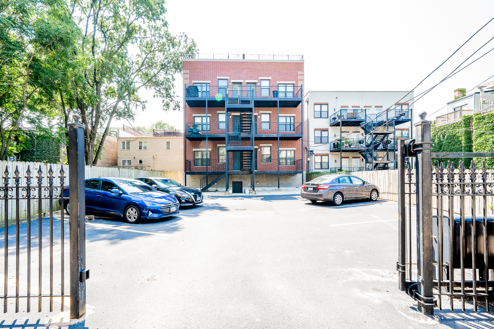 4453 S Lake Park Avenue Unit: 2