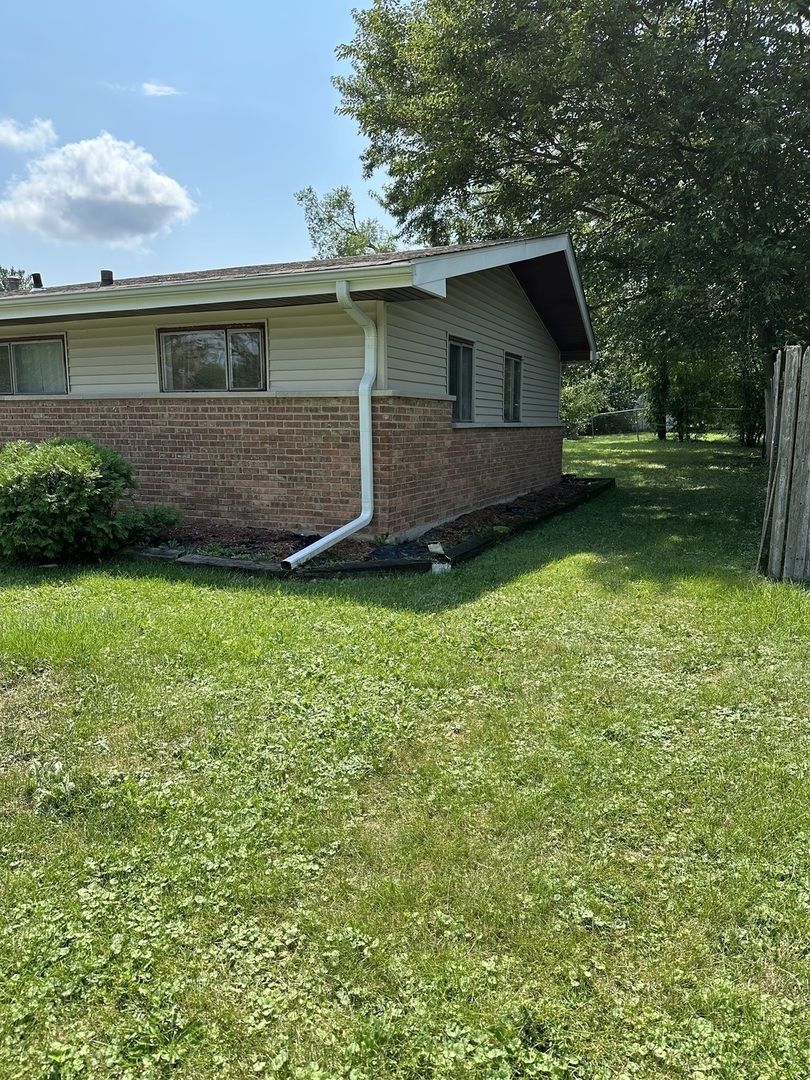 442 Shabbona Drive