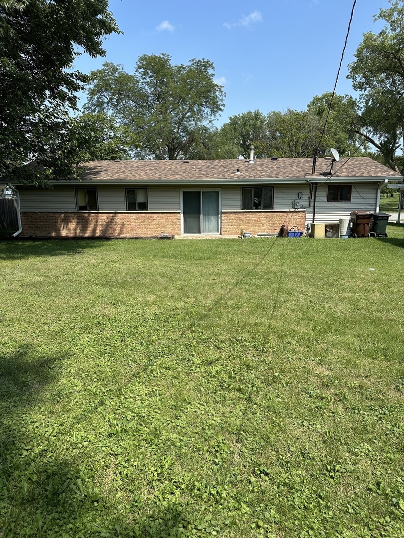 442 Shabbona Drive